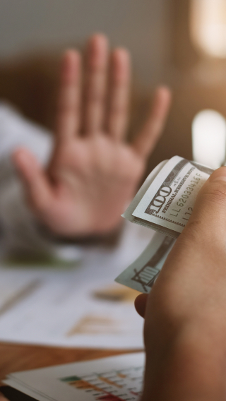 Ensure Dahua adhering to the highest ethical standards and complies with relevant anti-corruption laws and regulations.